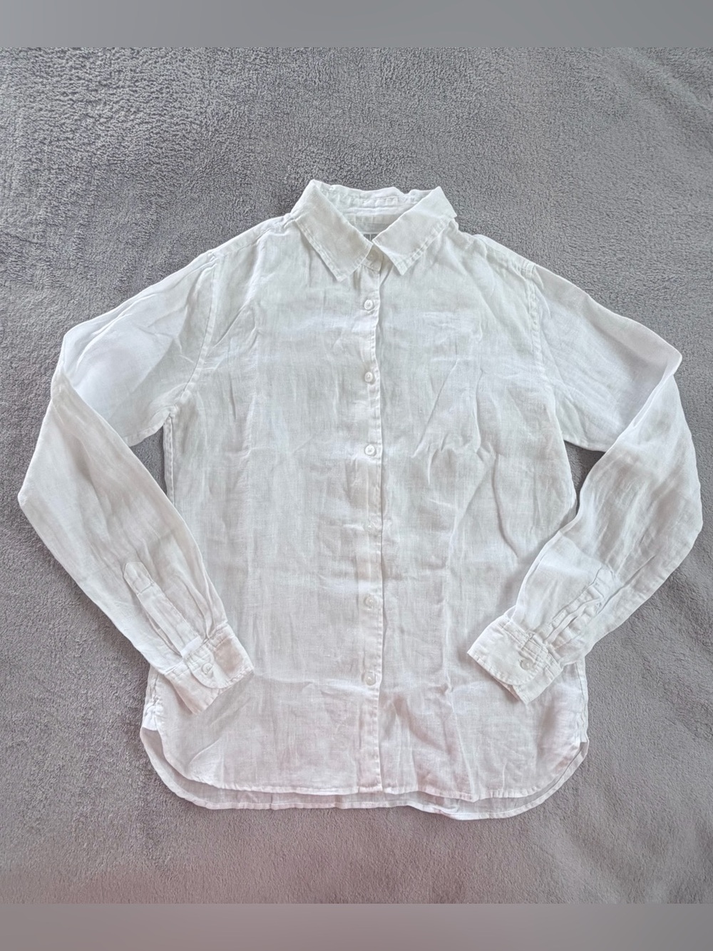 Uniqlo Classic White Linen Button-Up Shirt Size XS-S